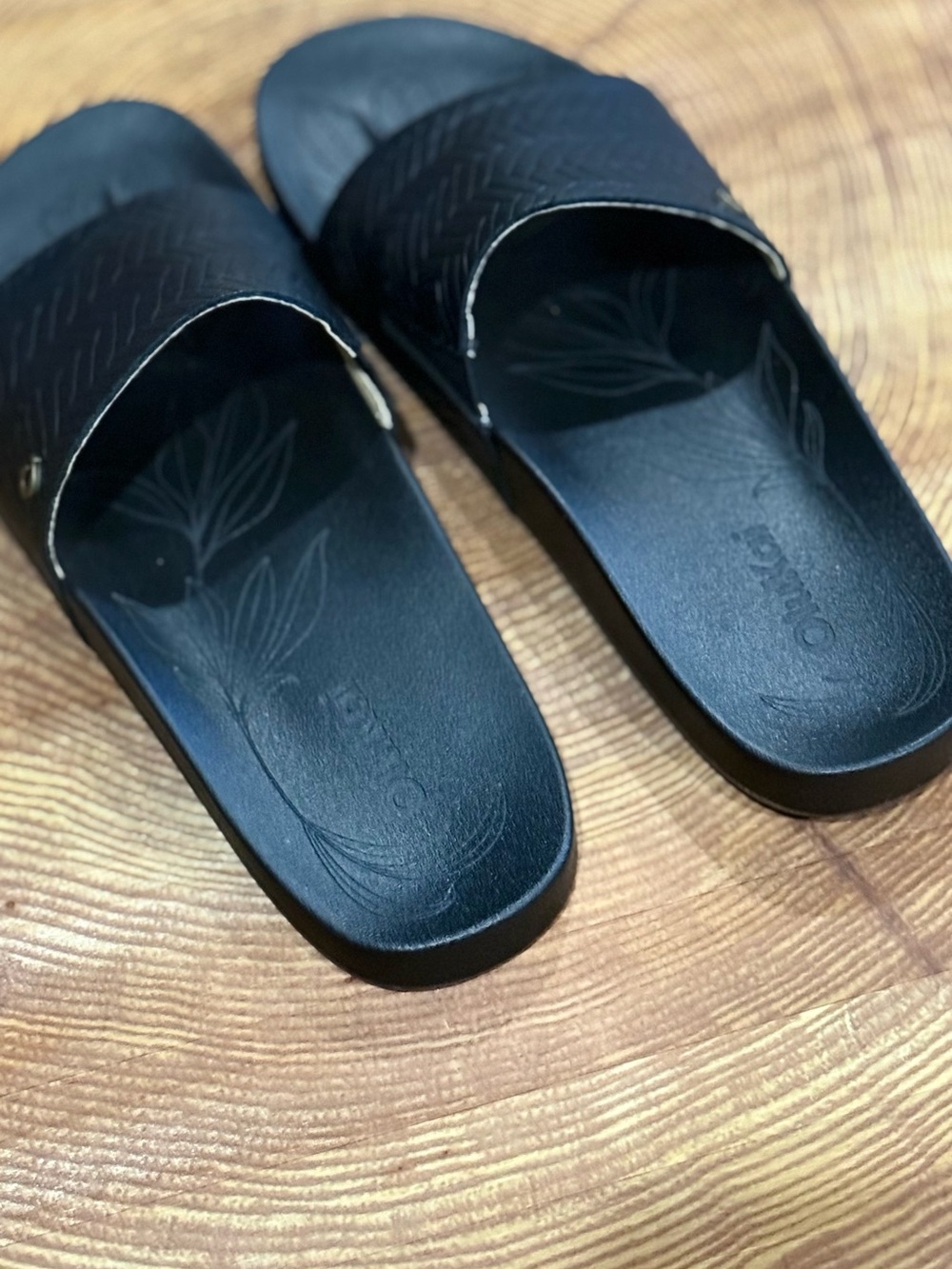 OluKai Black Textured Slide Sandals - Picture 3 of 5